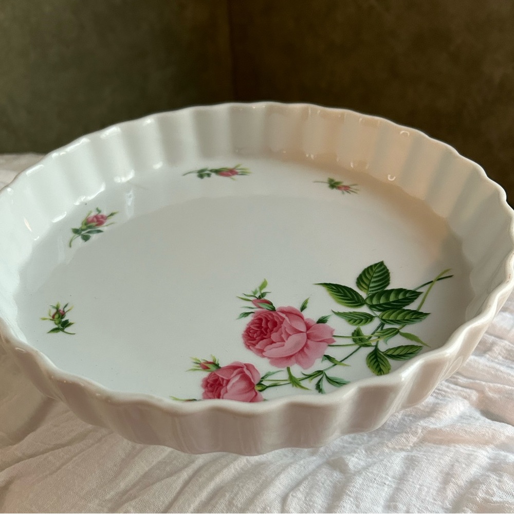 Christineholm rose petal foot standing plate